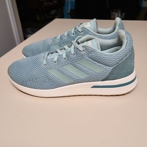 Adidas Run 70 sneakers size 7 1/2
